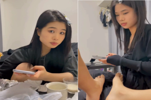 Thấy con cu lớn là cười rạng ngời